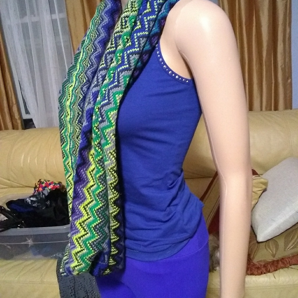 Scarf - Picture 2 of 3